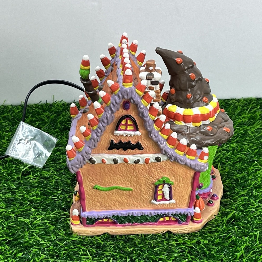Lemax‎ Black Hat Costume Co Sugar N Spice 55202 Halloween Candy Village House * - Picture 4 of 9